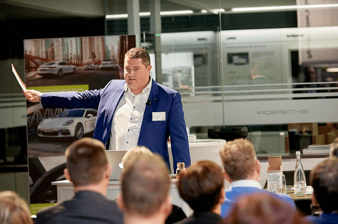 Vollblutwerber bei Porsch